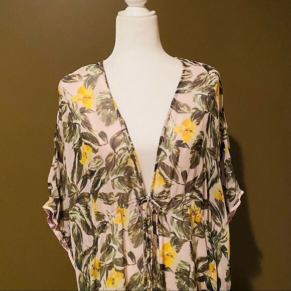 Lily White Kimono Floral Sheer Wrap Coverup Blush Trim Size Medium - Picture 3 of 12